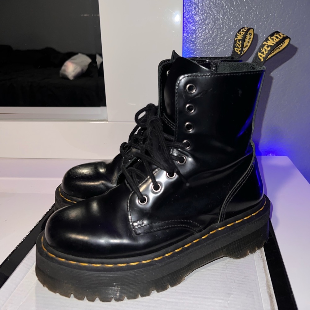 Platform Dr Marten
